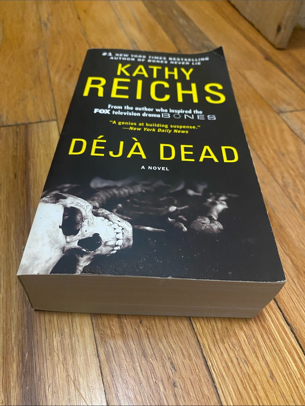 Déjà Dead - Kathy Reichs - Paperback - Book 1 of 24 Temperance Brennan Series